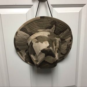 Seasonal weather hat